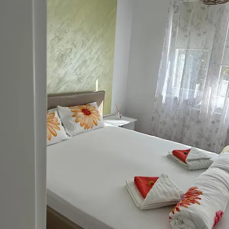 Viviana Apartment *